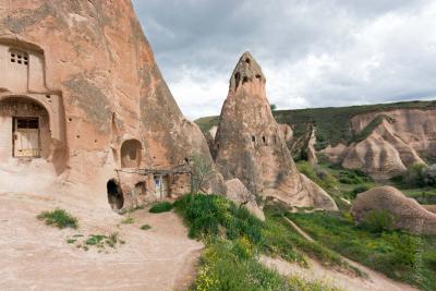 Красная долина