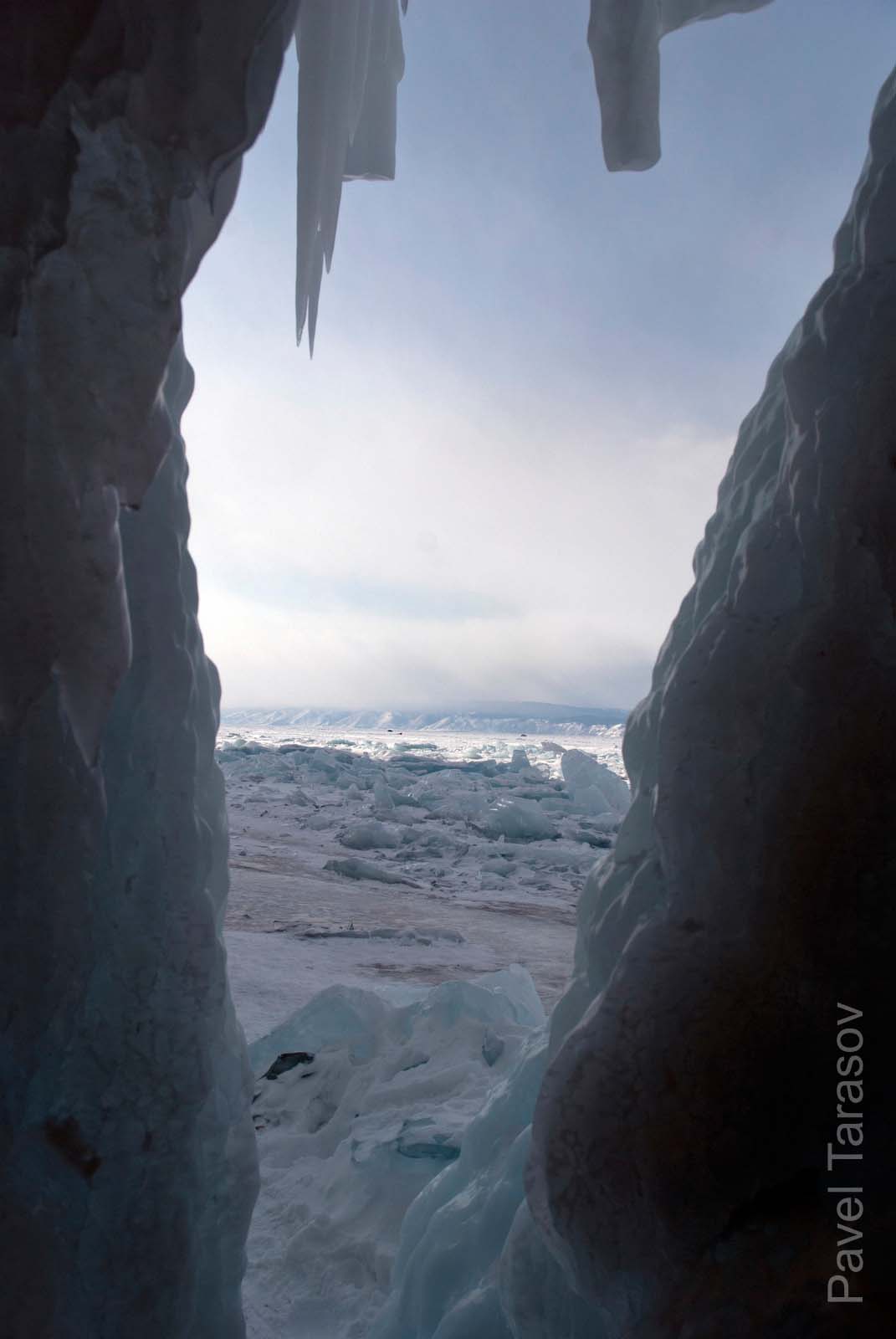 А в этом гроте можно было гулять в полный рост