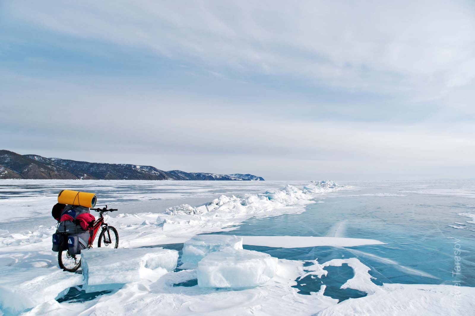 Сначала я трещин побаивался, а потом понял, что в них очень удобно парковать вел