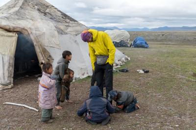 Макс и дети