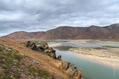 Скальный выступы