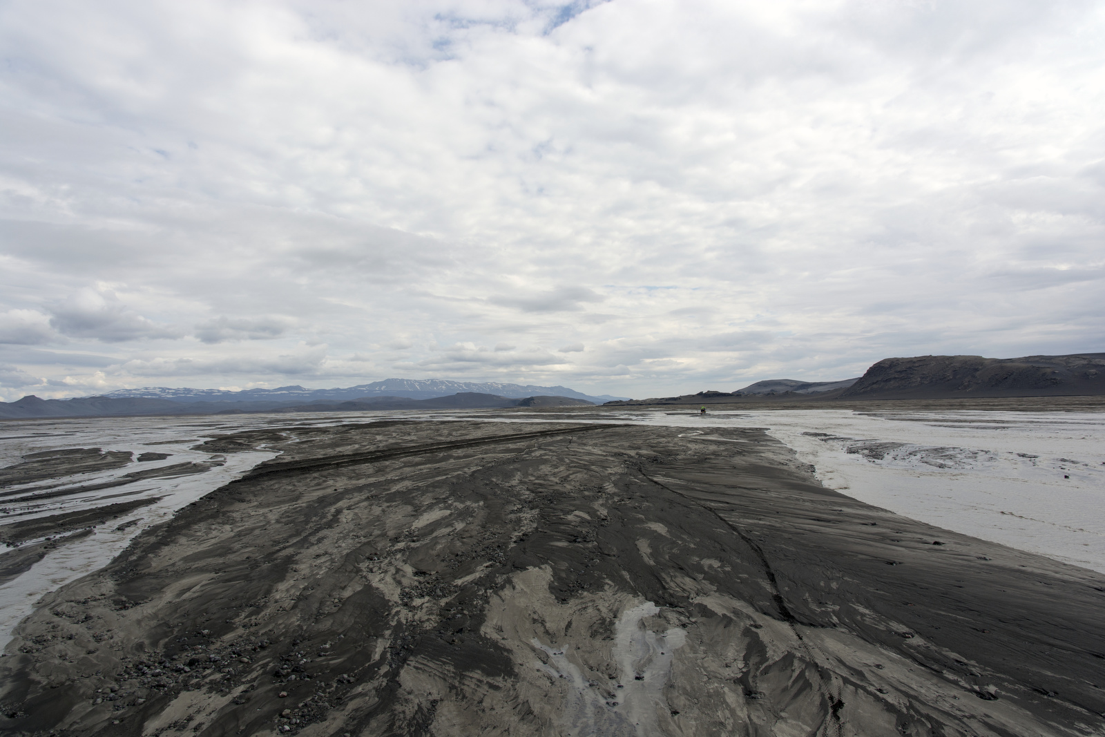 Ощущение апокалипсиса - ты едешь по пустыни, а сзади тебя догоняет вода