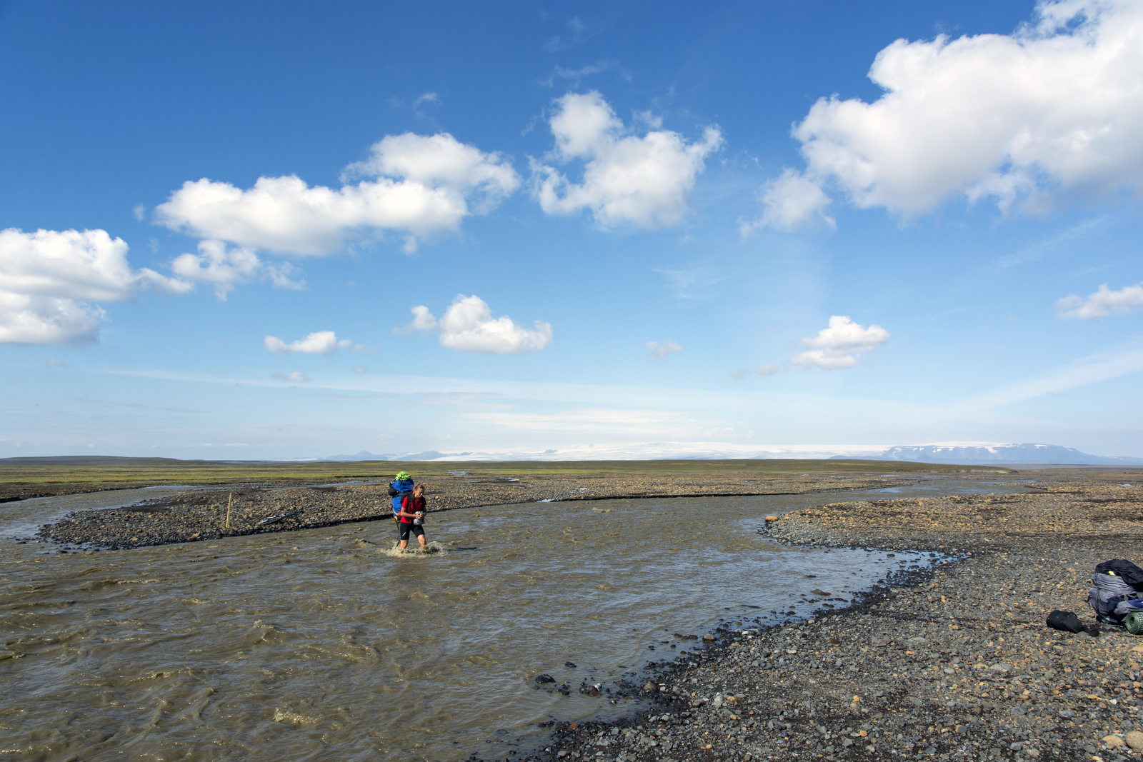 Брод на F26. Его переезжают рейсовые автобусы