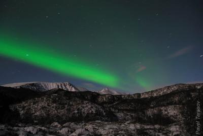 Северное сияние над горами