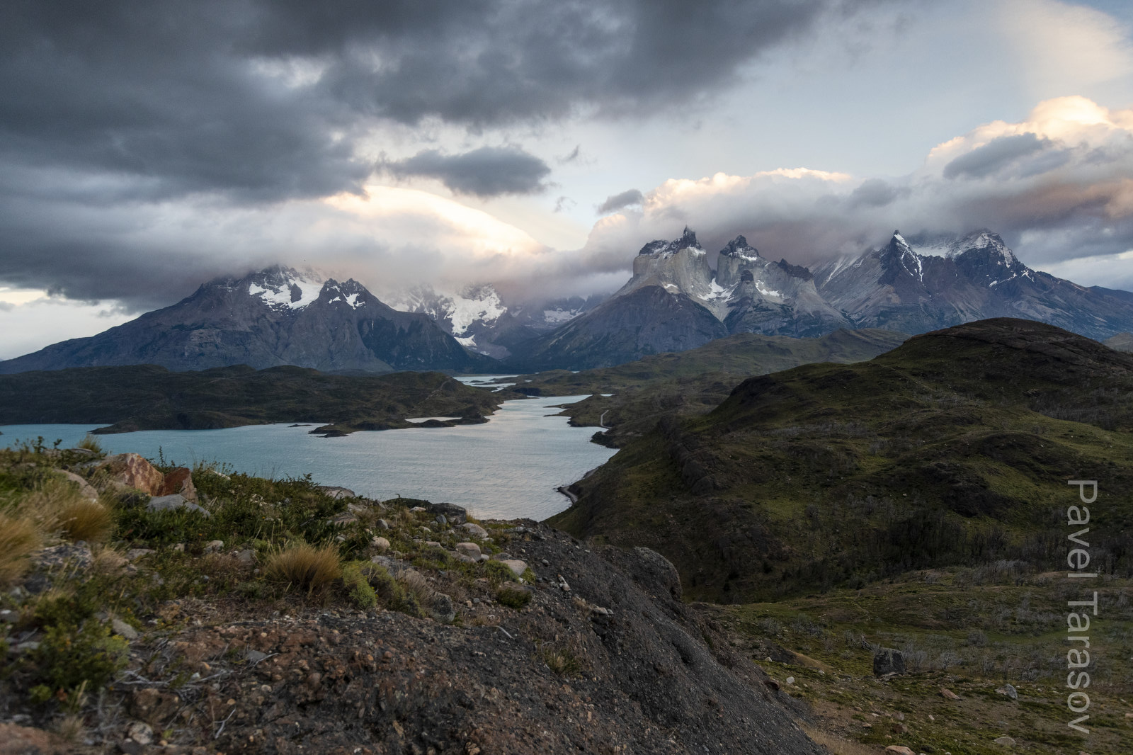 Самые крутые виды на Torres Del Paine открываются с южного берега Lago Pehoe