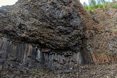 Вулканические скалы