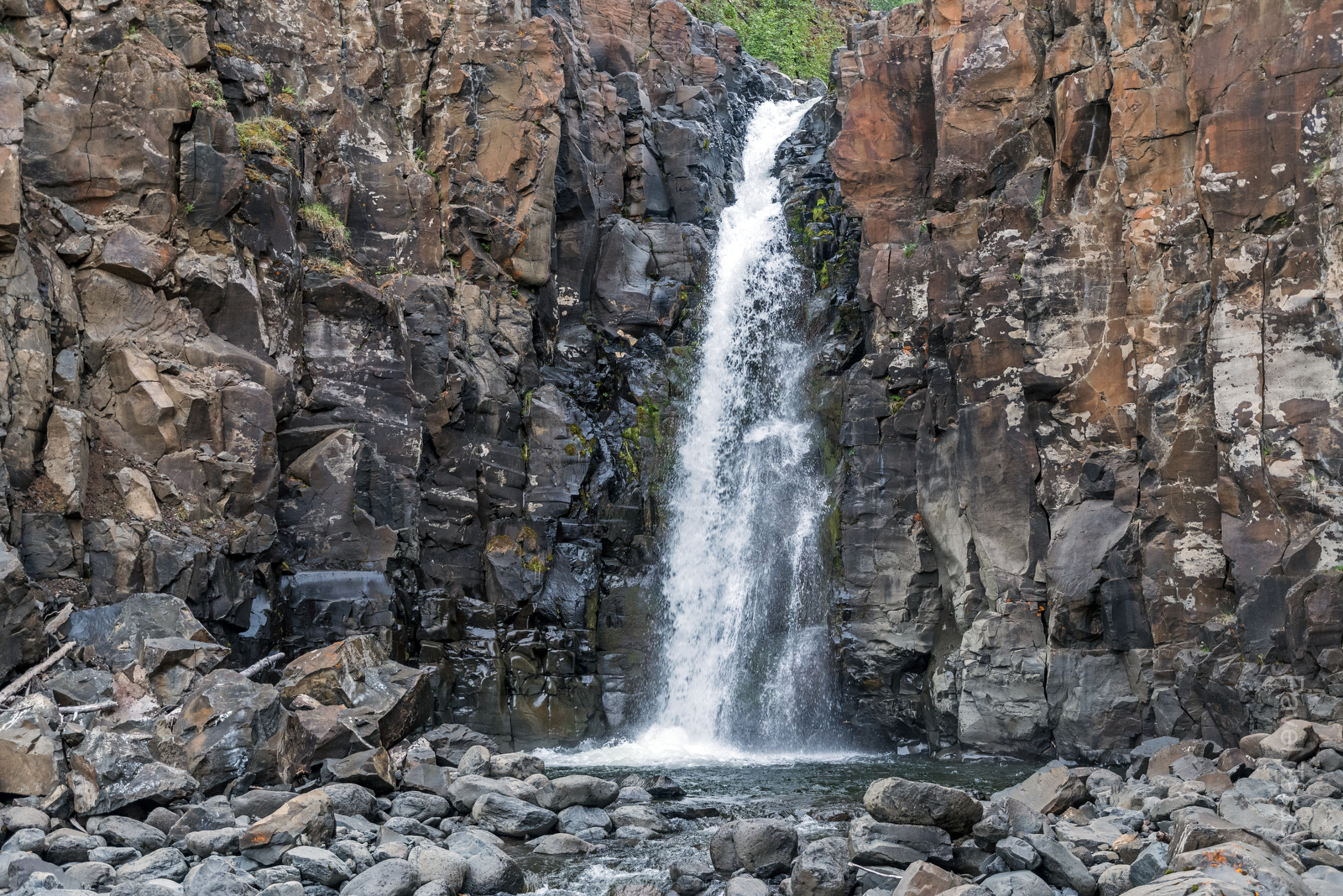 Водопадик на северном притоке озера Харпичо