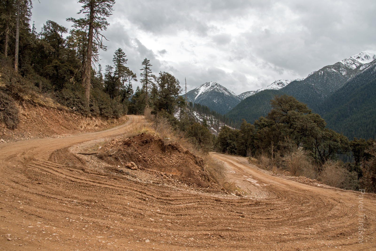 Сбрасывать 1000м по грязи - отличное развлечение. Главное, не вылететь случайно с серпантина